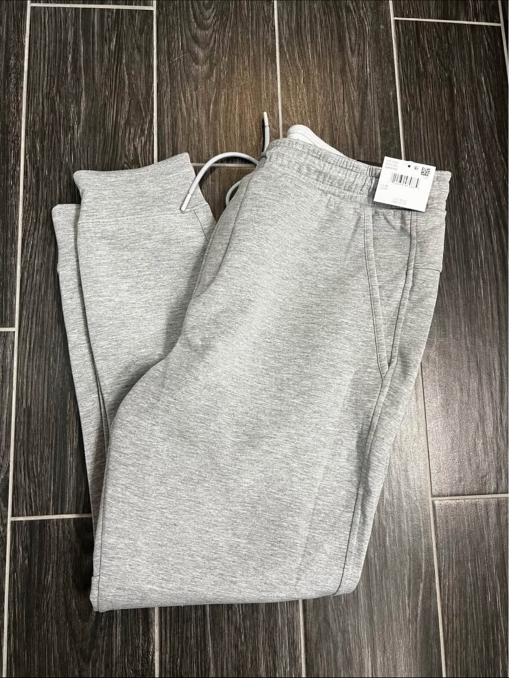 American Eagle Outfitters Gray AE 24/7 Jogger - Men’s Medium